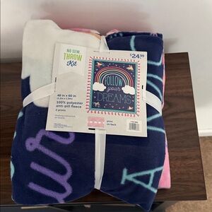 No Sew Throw Kit - 'Follow Your Dreams' Navy & Pink Fleece Blanket